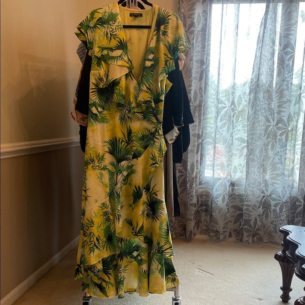 Tropical Print Maxi Dress